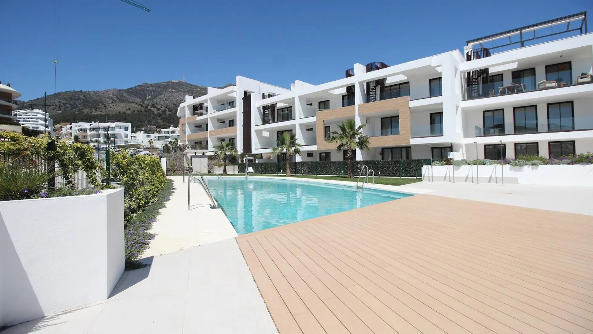 Happy Travel Daphne Higueron Apartment Fuengirola 0*,